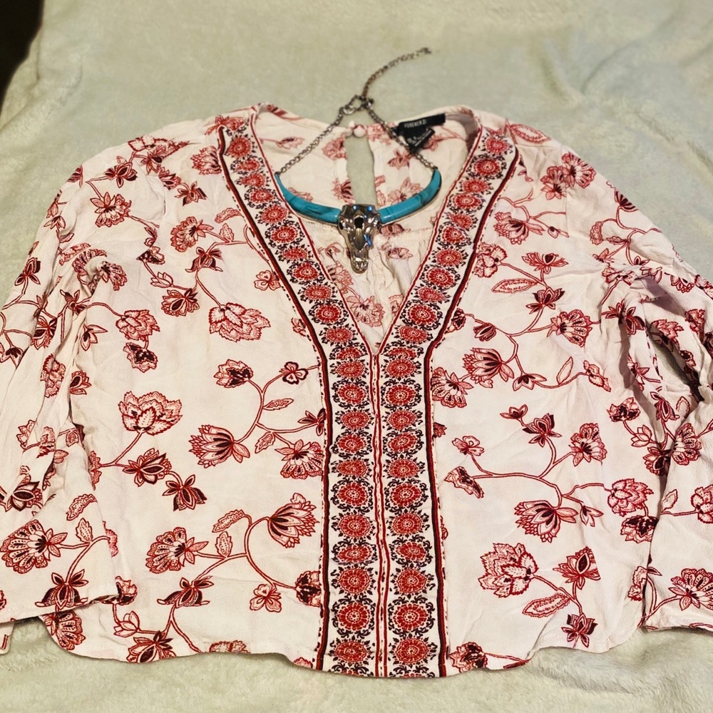 Floral design crop top long sleeve